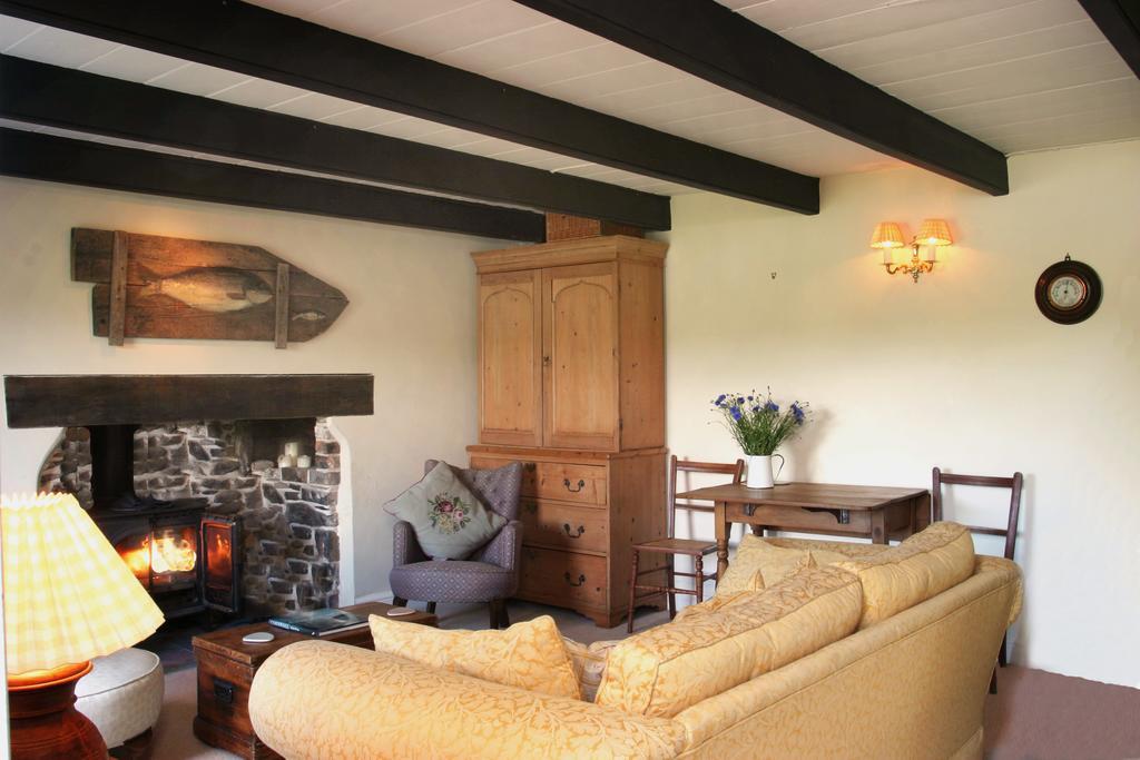 Waterside Holiday Cottages Truro Bagian luar foto
